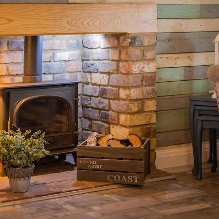 Den Of Joy Humberston Fitties Sleeps 6,Hot Tub,Log Burner Villa Cleethorpes Exterior foto
