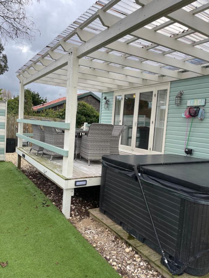 Den Of Joy Humberston Fitties Sleeps 6,Hot Tub,Log Burner Villa Cleethorpes Exterior foto