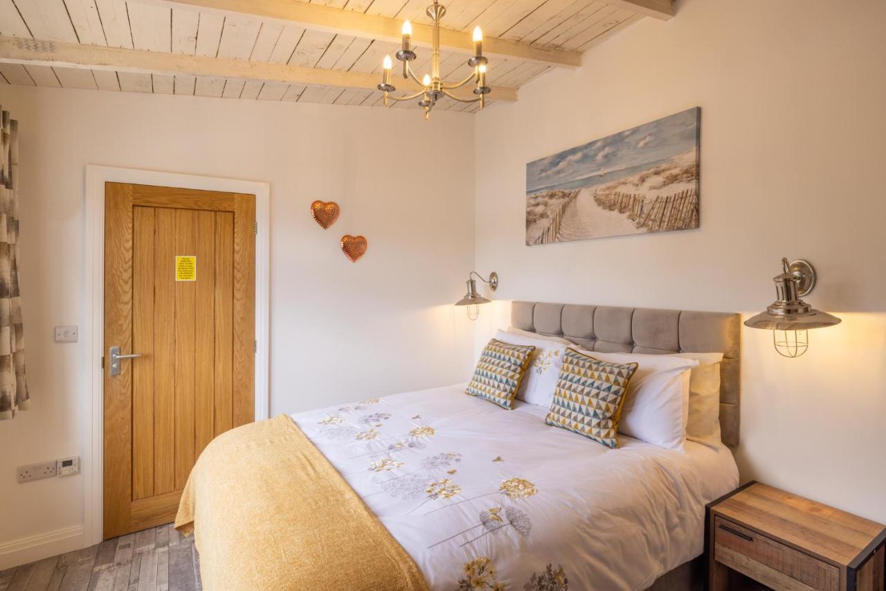 Den Of Joy Humberston Fitties Sleeps 6,Hot Tub,Log Burner Villa Cleethorpes Exterior foto